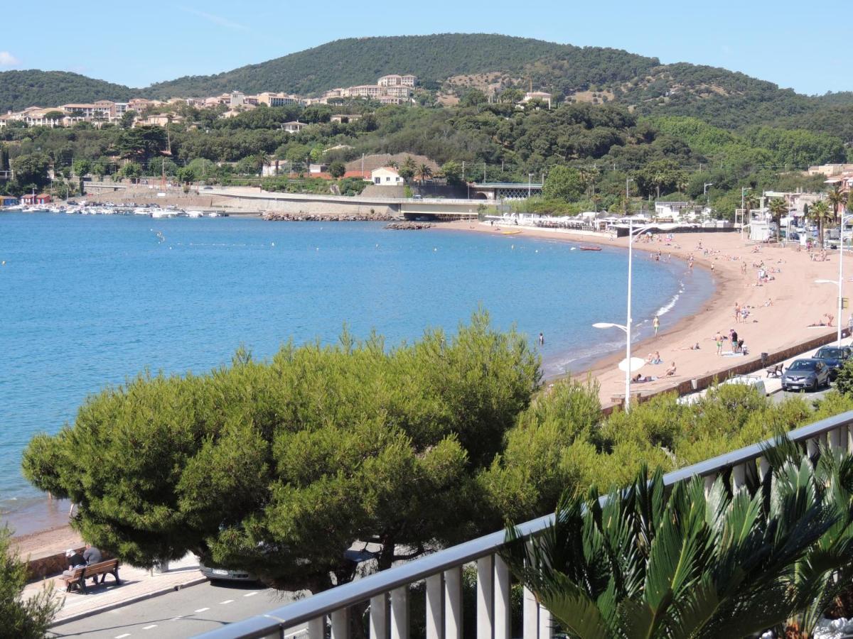 Emplacement Privilegie Pour Ce Bel Appartement Saint-Raphaël Dış mekan fotoğraf